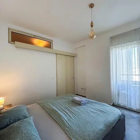 Pearl Wave Nest B66 * Durrës