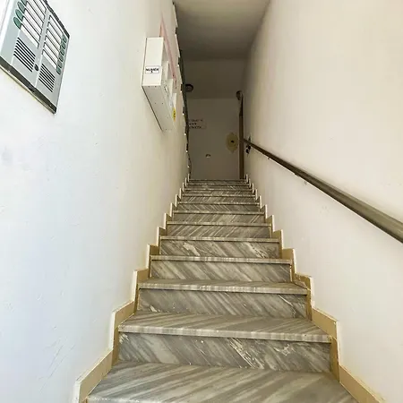Pearl Wave Nest B66 Durrës