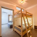 Pearl Wave Nest B66 Apartmán *